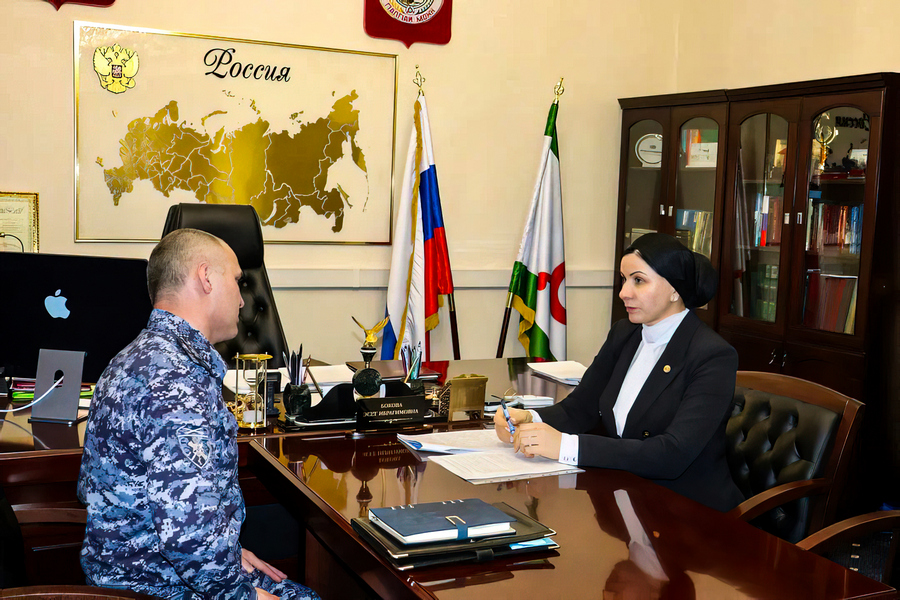 Les questions de coopération ont été discutées par un représentant de la Garde russe et le chef du ministère de l’Éducation d’Ingouchie.